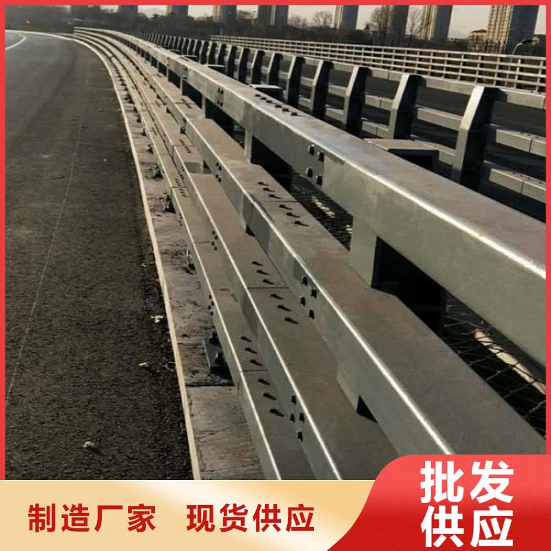 Q345碳钢防撞栏造型美观，结构新颖本地厂家