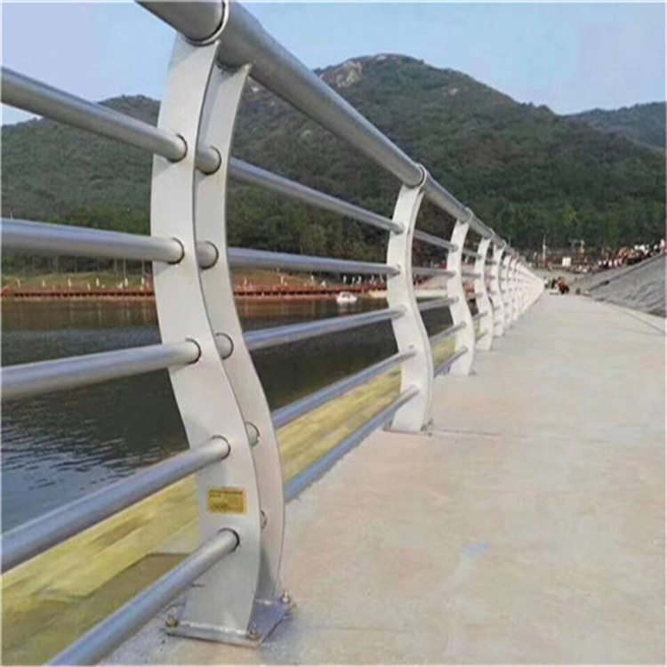 跨铁桥梁护栏怎么计费同城供应商