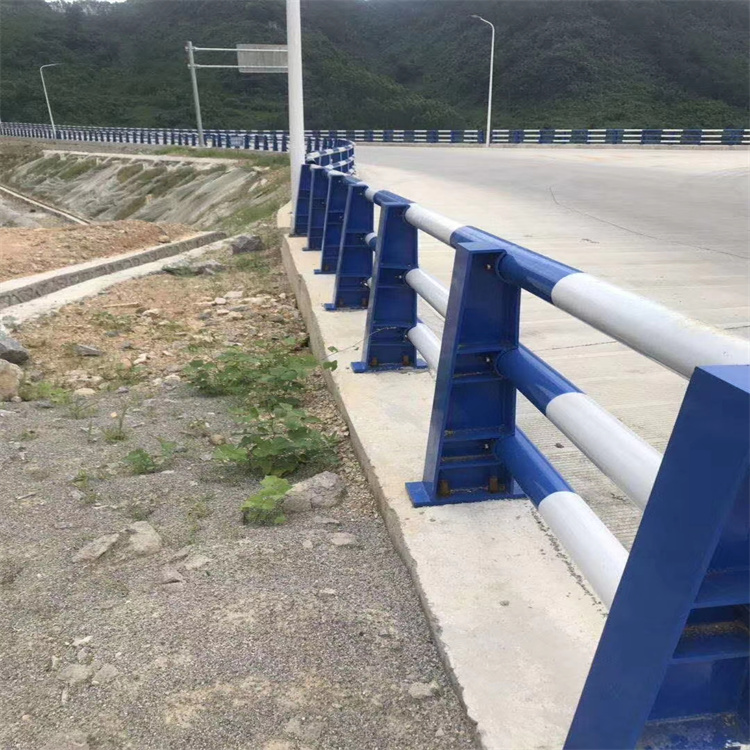 桥梁防撞钢护栏加工价格质量牢靠