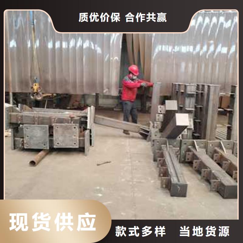 注重防撞不锈钢复合管护栏质量的生产厂家实拍展现