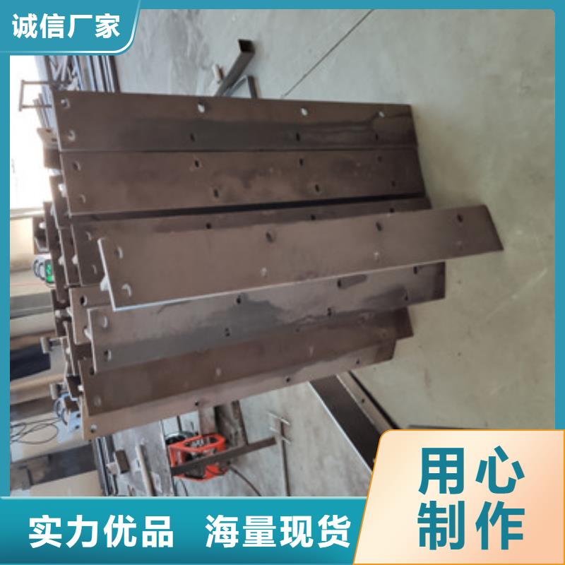 不锈钢防撞隔离仿木护栏氟碳漆多少钱一米本地货源