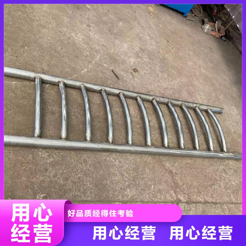 不锈钢景观仿木纹栏杆实体厂家成本低实力见证