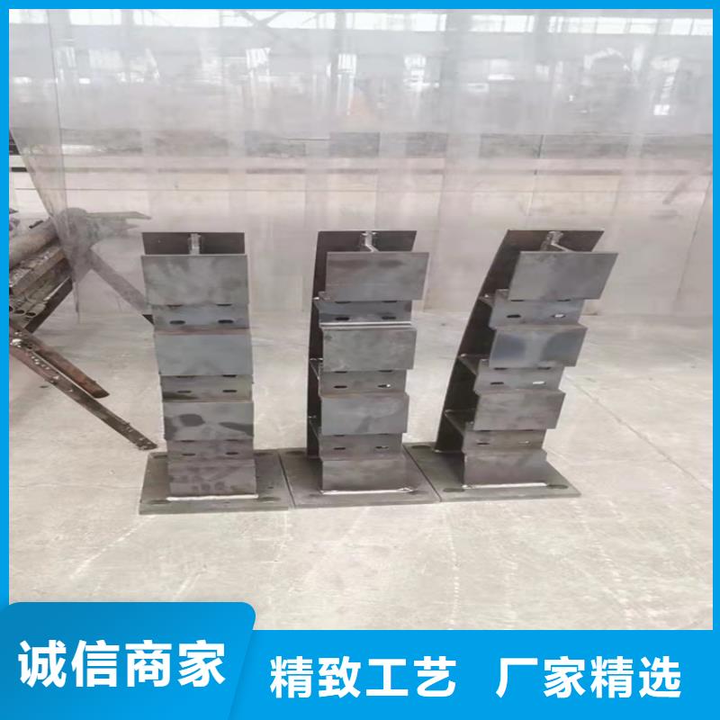 价格低的喷塑防撞护栏现货厂家用心做好细节