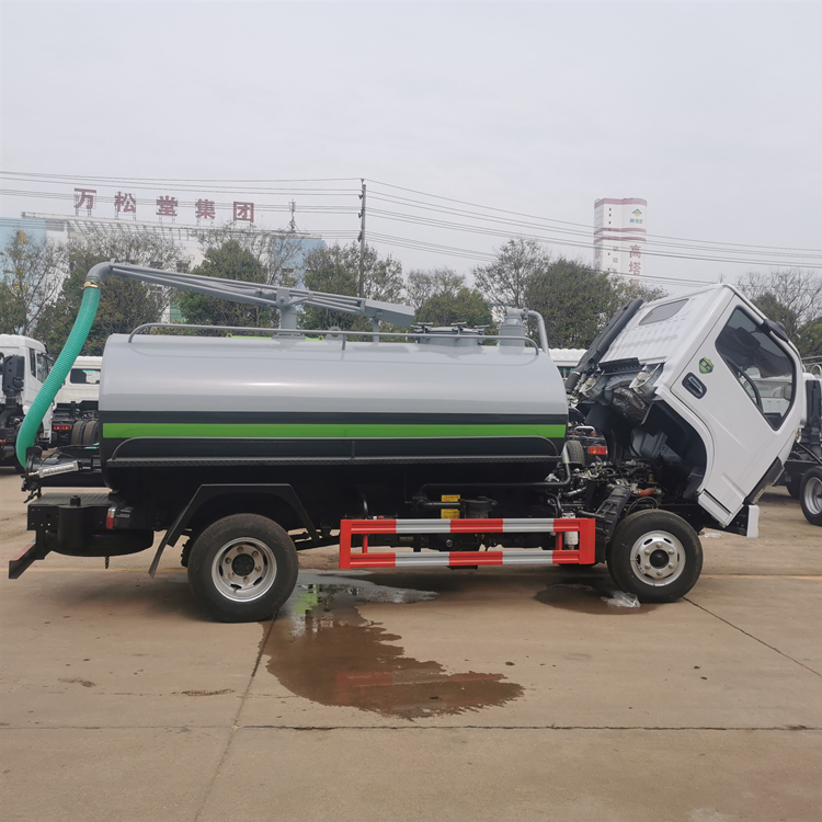 养殖户沼液运输车15方防治粪污运输车放心购买货源直供