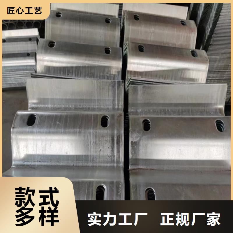 波形梁钢护栏质量好价格优工厂直供