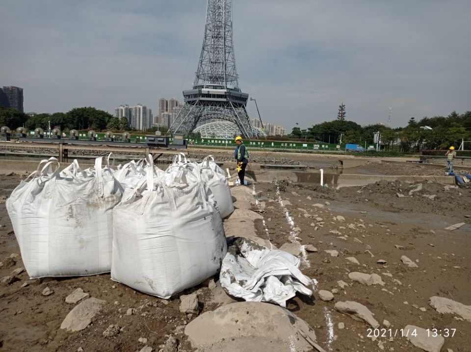 红土土壤固化剂东方市重载道路生态路固化土报价海量现货直销