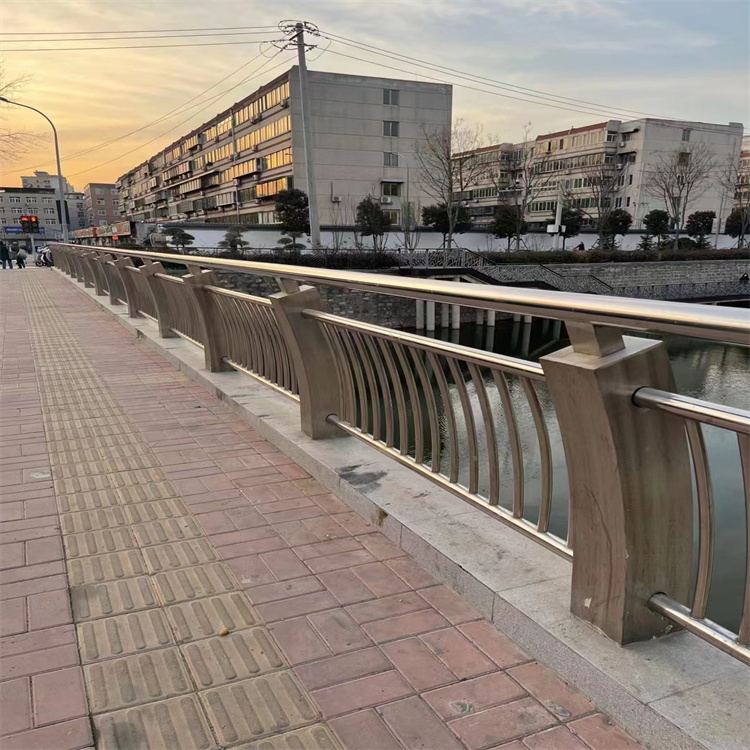 静电喷塑防撞护栏常年销售货源直供