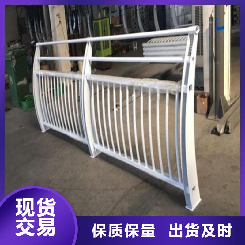 交通桥梁公路隔离防护栏-产品规格齐全本地制造商