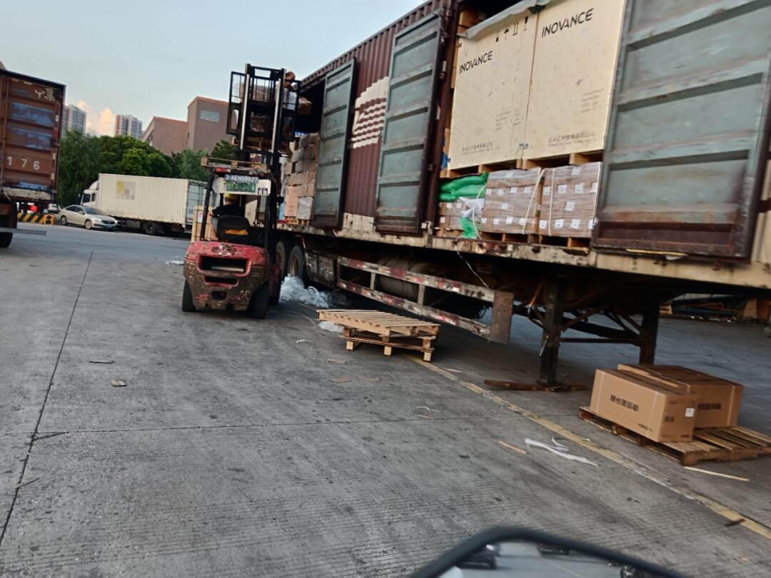 重庆到玉塘街道搬商城-搬工地多少运费