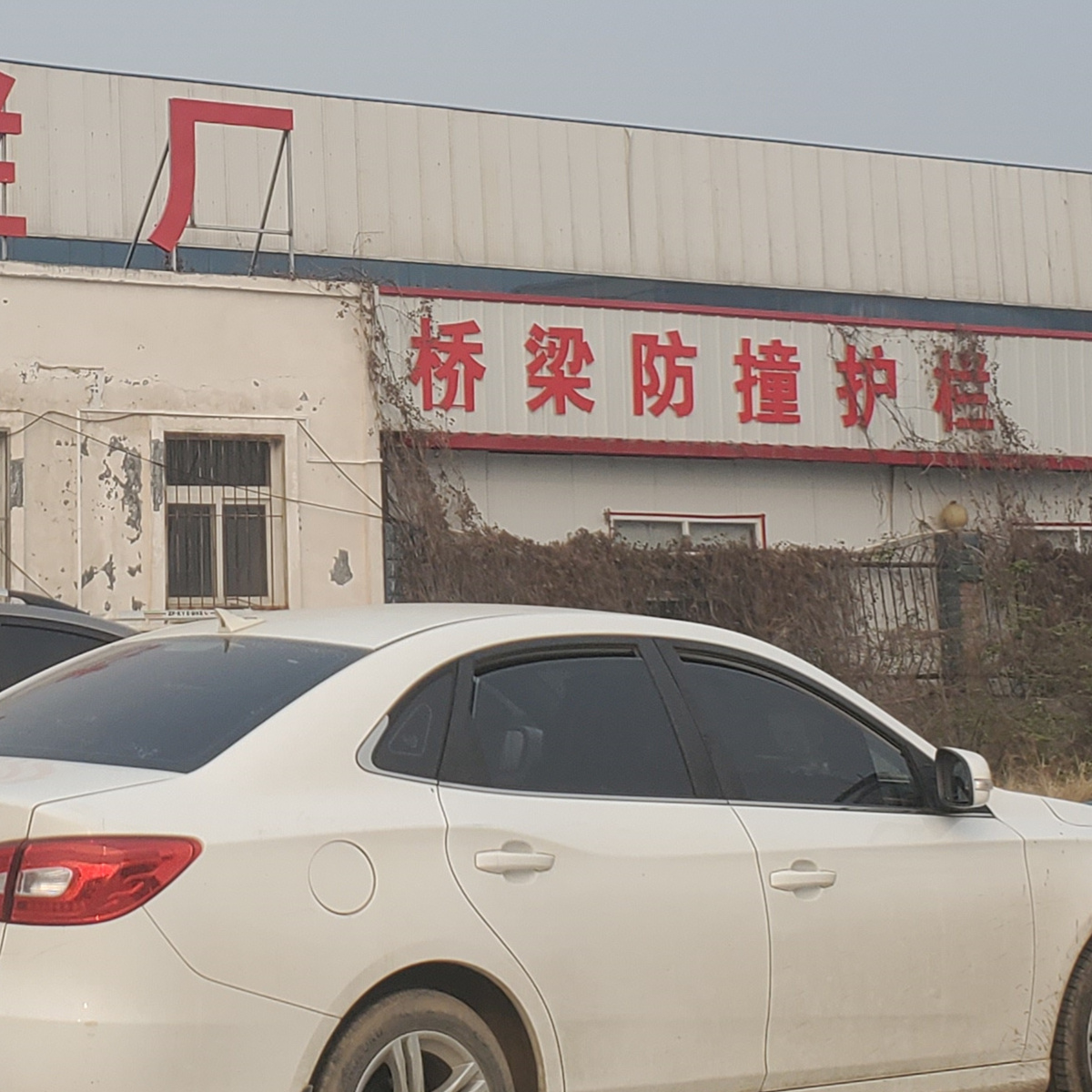 桥梁护栏不用_景观护栏精工细作品质优良