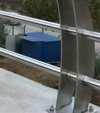 护栏-不锈钢桥梁护栏厂可放心采购实体厂家大量现货