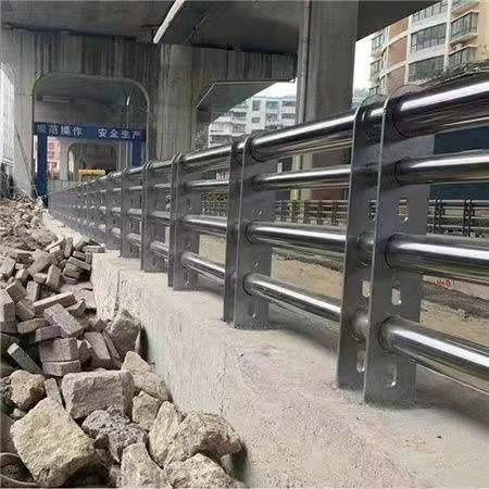 桥梁复合管护栏结实耐用当地制造商