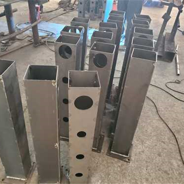 护栏,q235b波形护栏板实拍展现