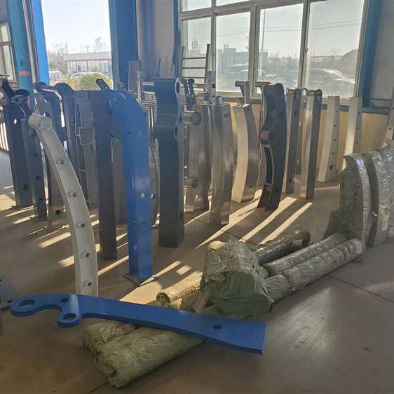 灯箱护栏马上订购当地供应商