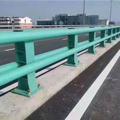 护栏,中央分隔栏实体厂家大量现货