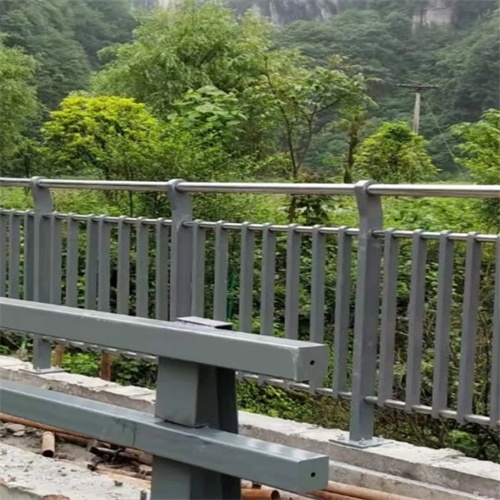 三横梁防撞栏杆-三横梁防撞栏杆货源足