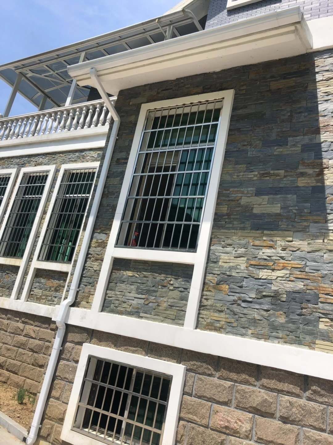 铝合金泛水板上门施工多年行业积累
