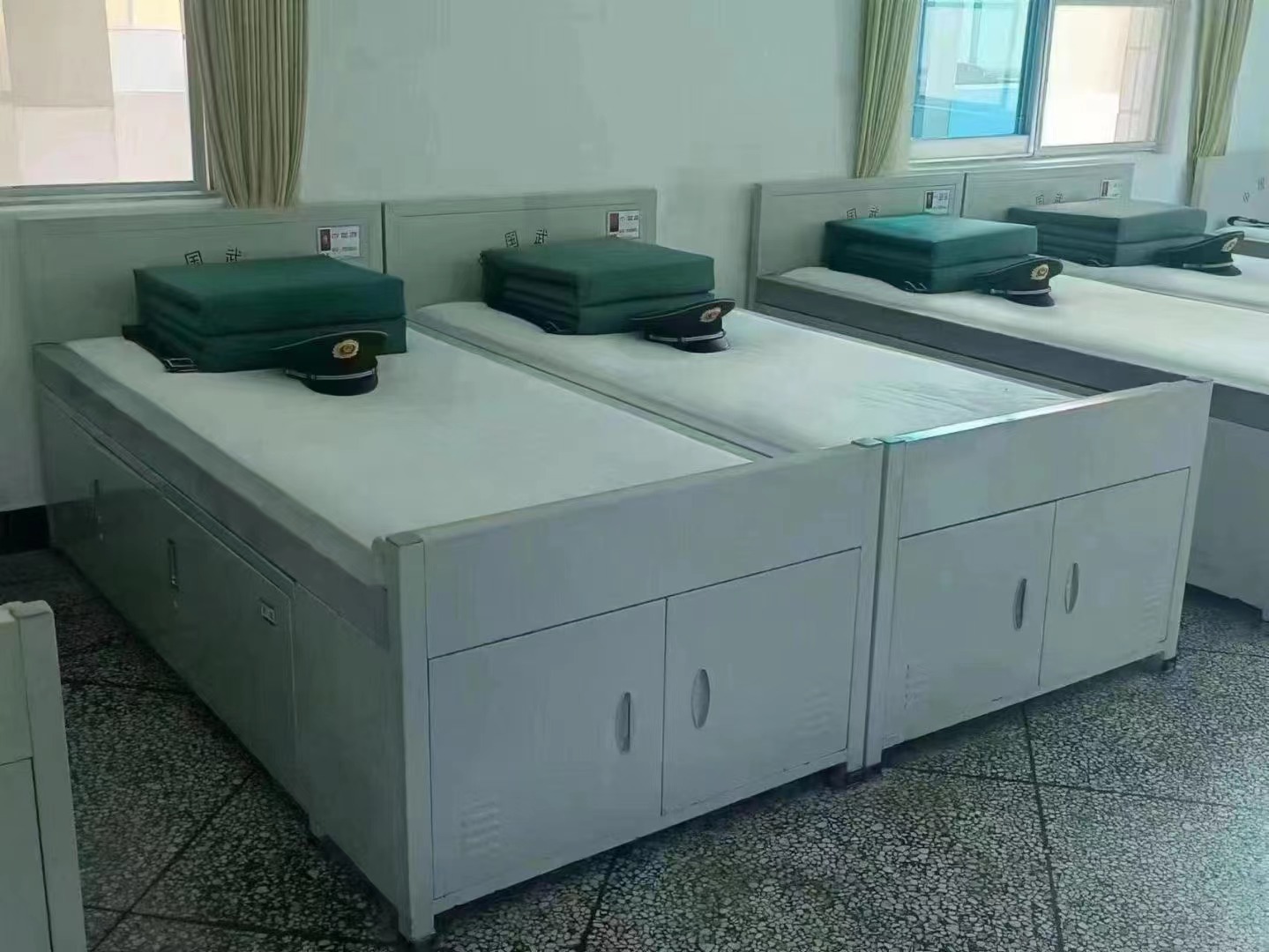 公寓床加厚