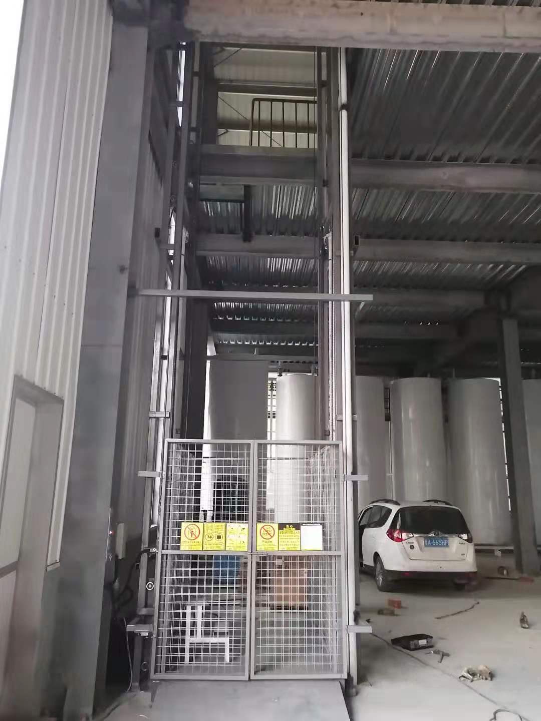 导轨式升降机价格采购量大更优惠