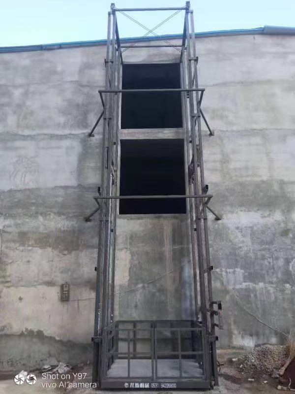3吨导轨式升降机价格用好材做好产品